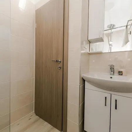 Palomia B * 스플리트